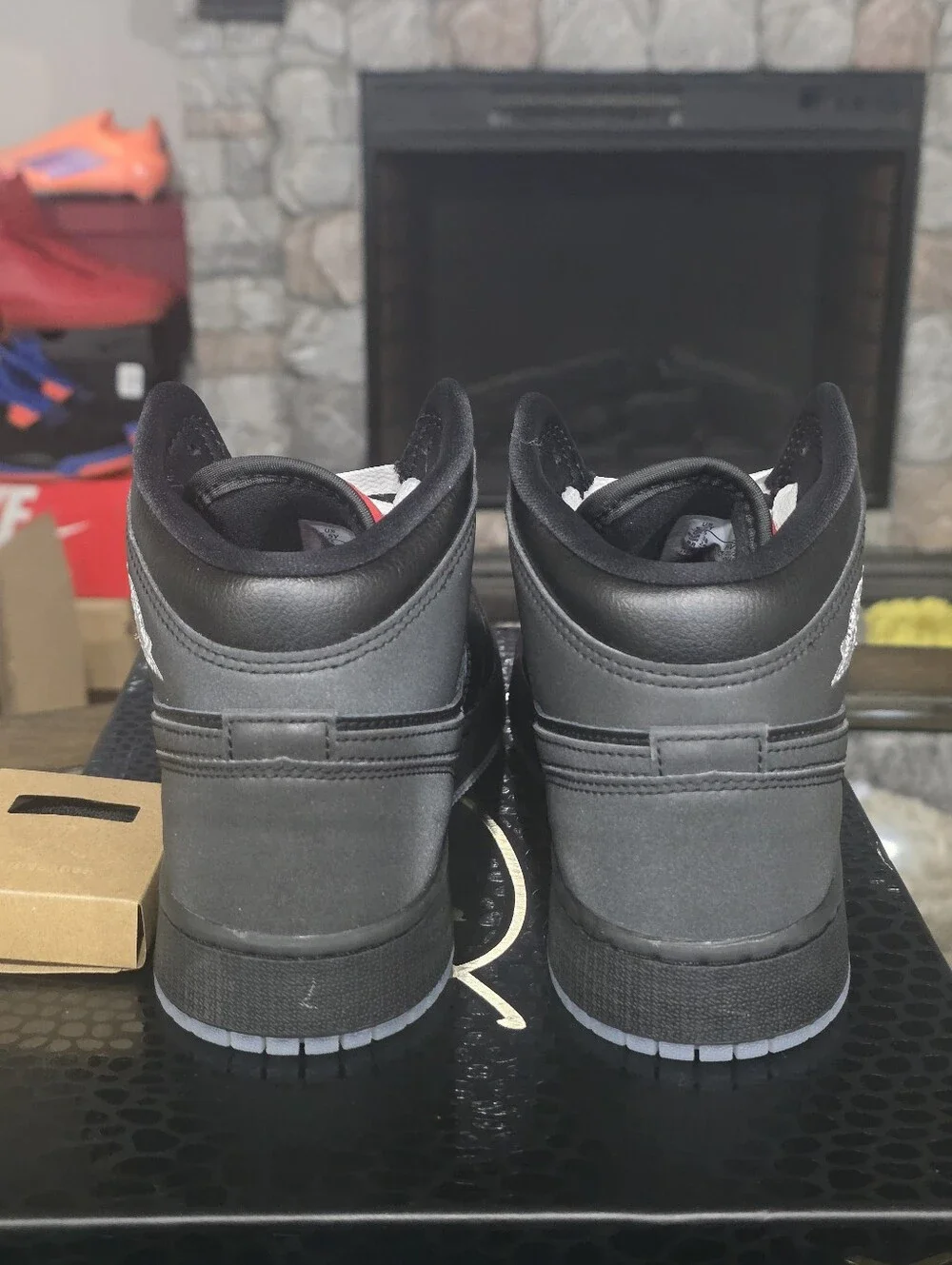 Nike Air Jordan 1 Mid SE Black Metallic Reimagined GS
